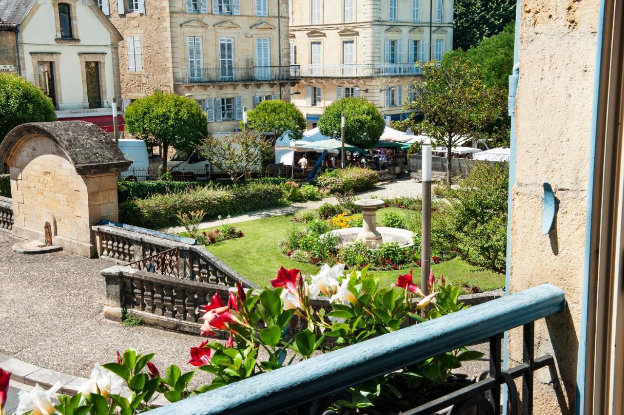 Hotel Les Cordeliers Sarlat Esterno foto